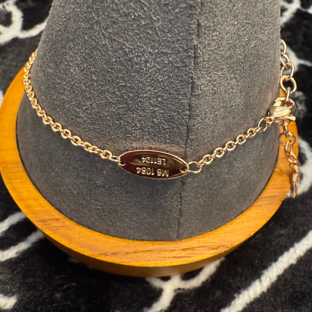 Louis Vuitton Monogram Gold Chain Bracelet with Crystal Accents M6 104 LLE1124 - Picture 4 of 6